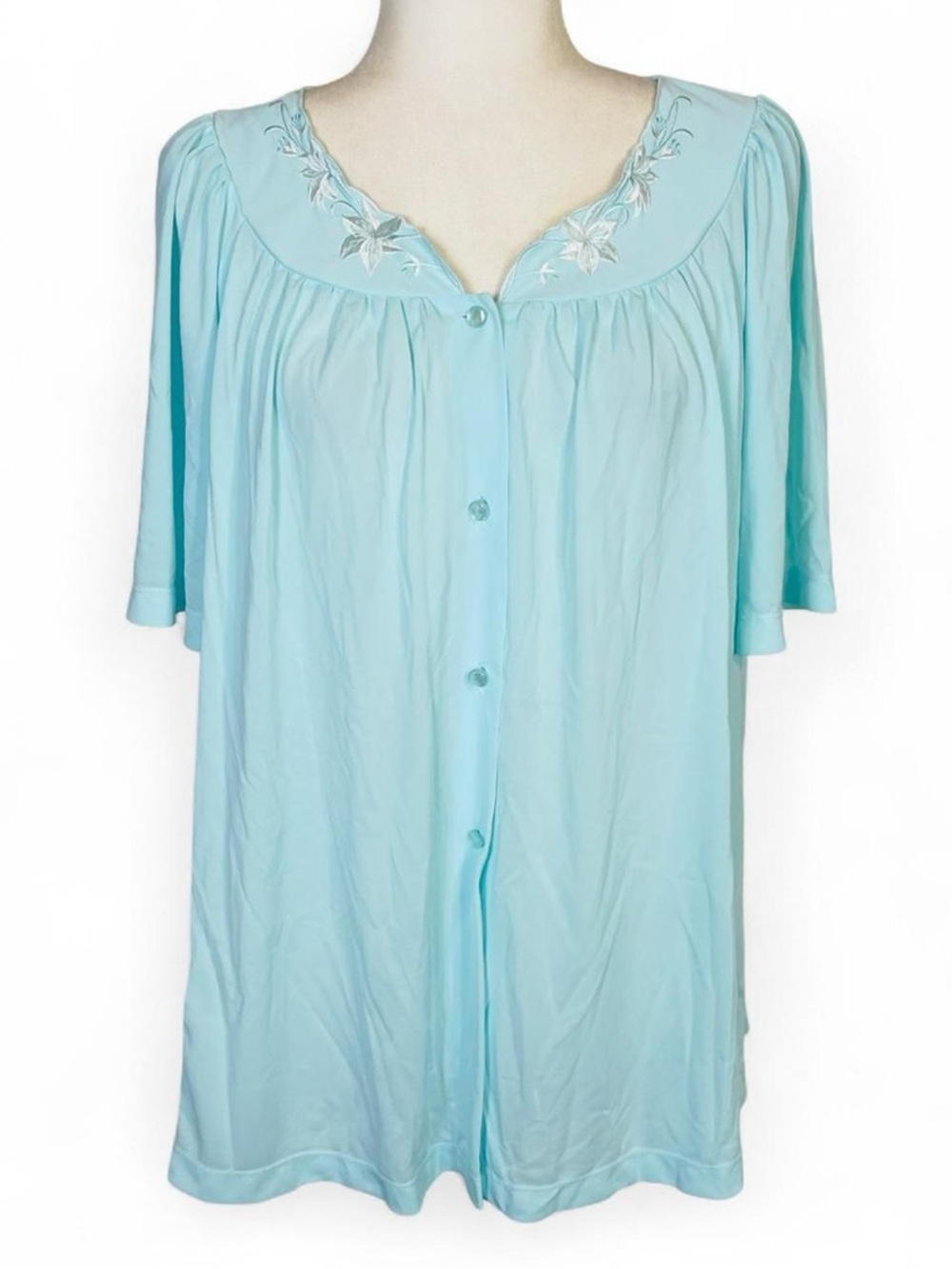 Miss Elaine Classics Size Medium M Button Down Embroidered Sleepwear Pajama Top